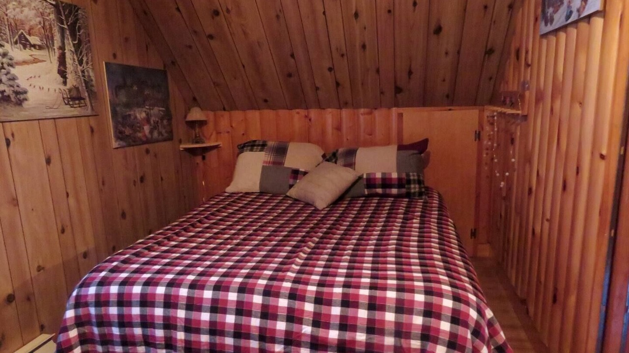 Photo of Bedroom in Chateau-Richer