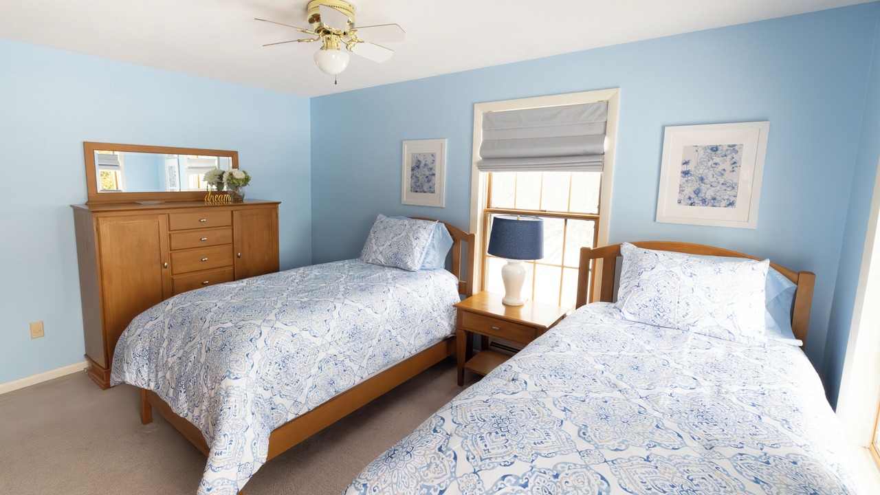 Photo of Bedroom in Lee