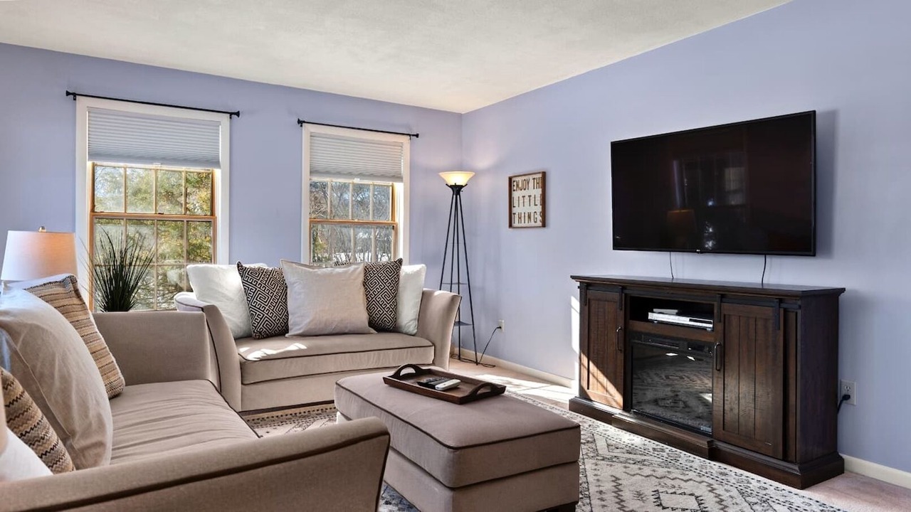 Photo of Livingroom in Lee