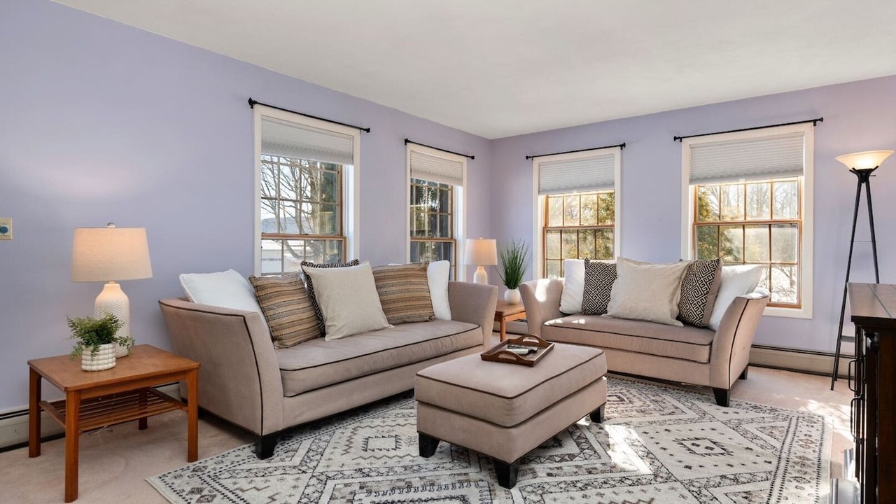 Photo of Livingroom in Lee