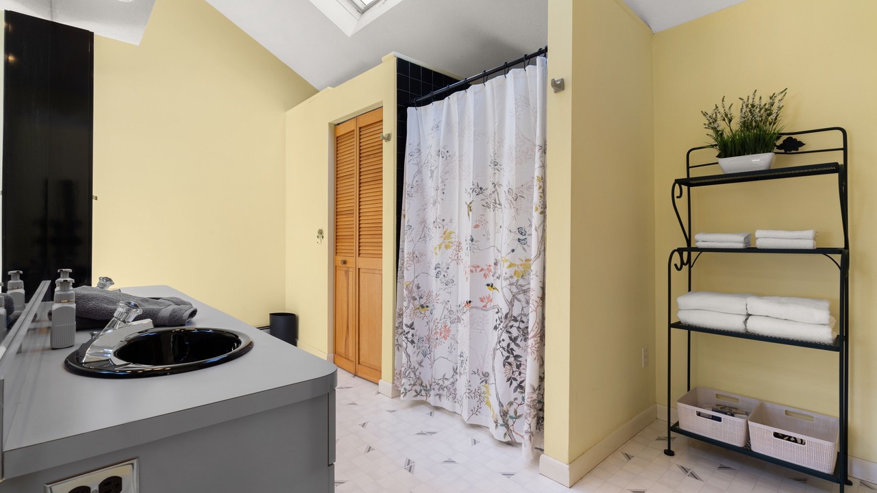 Photo of Bathroom in Lee