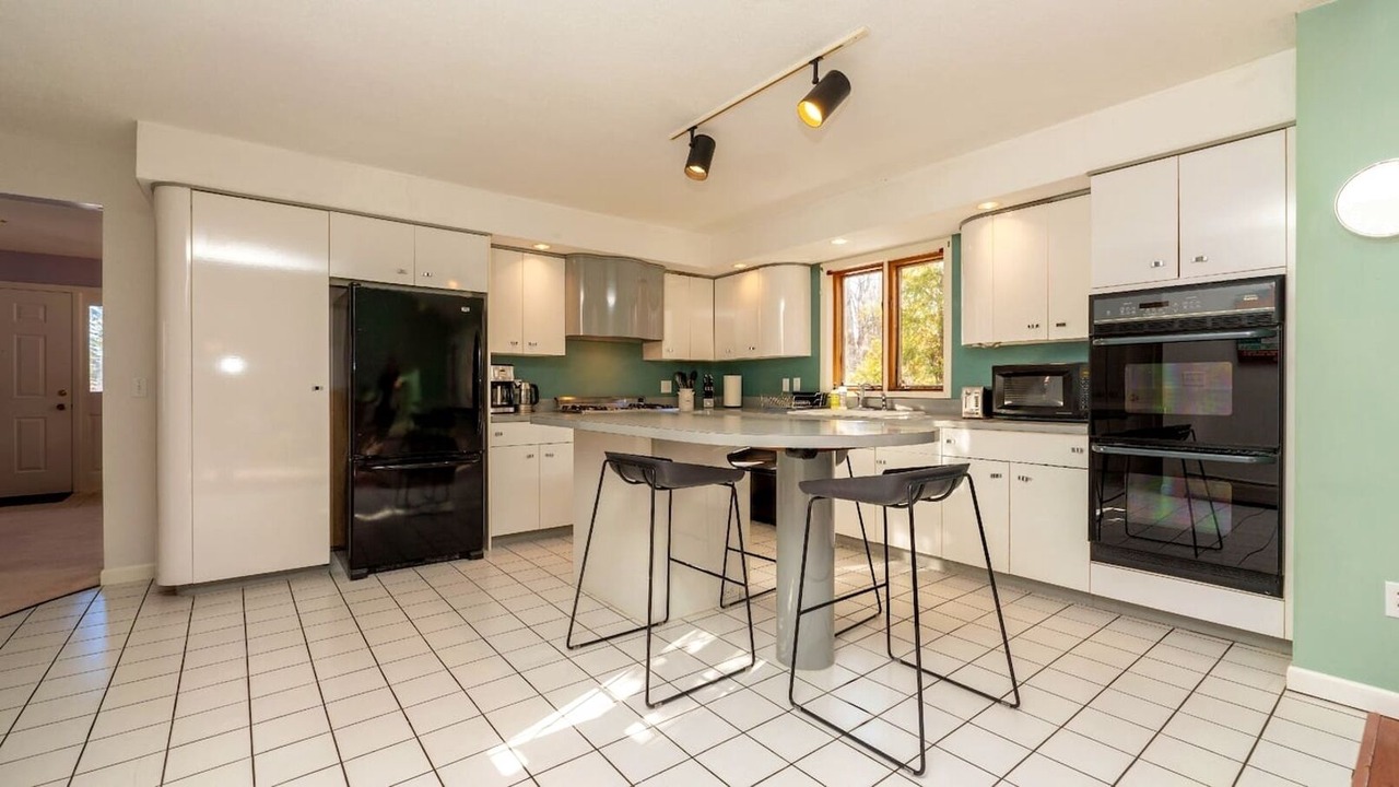 Photo of Kitchen in Lee