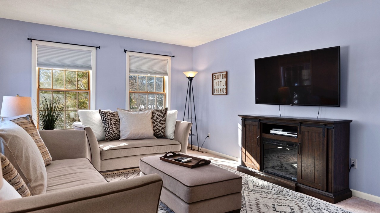 Photo of Livingroom in Lee