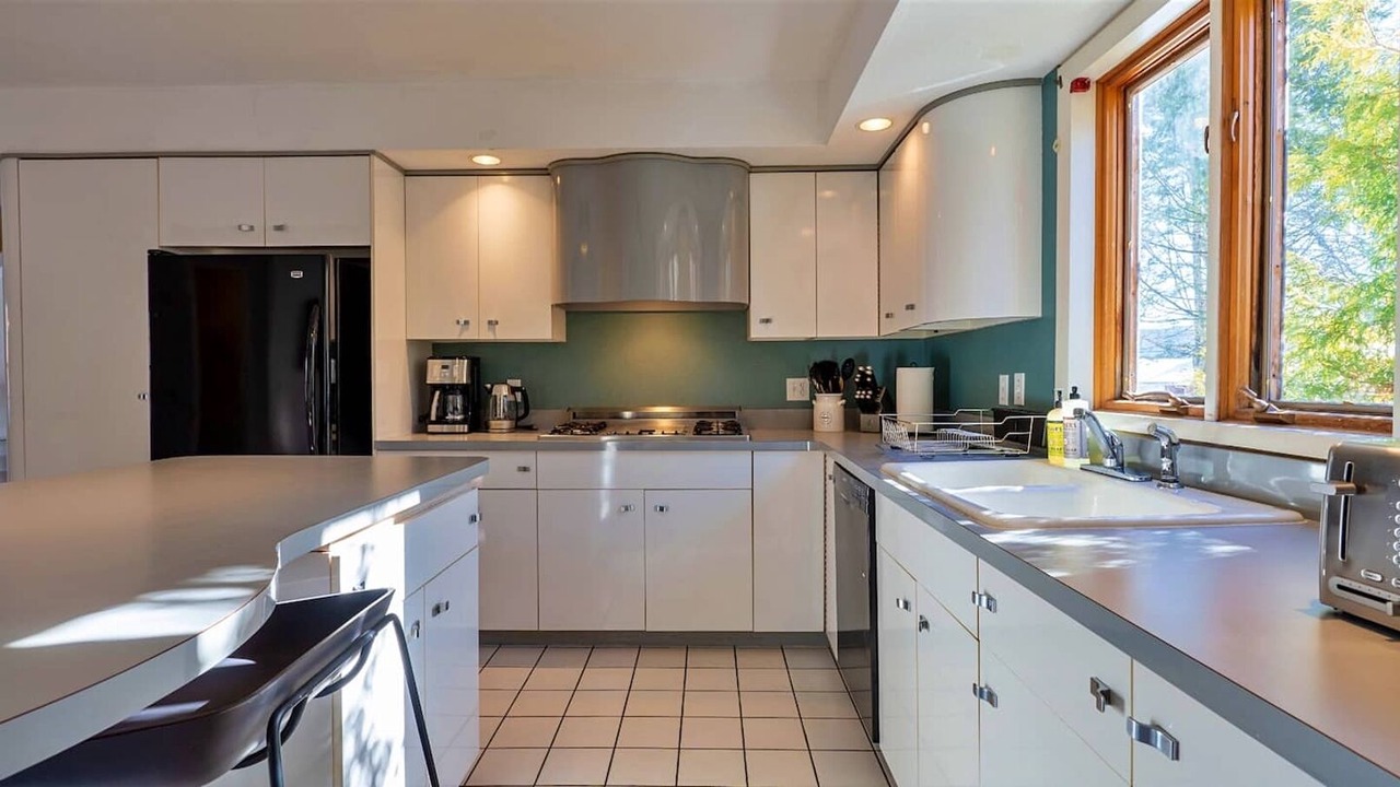 Photo of Kitchen in Lee