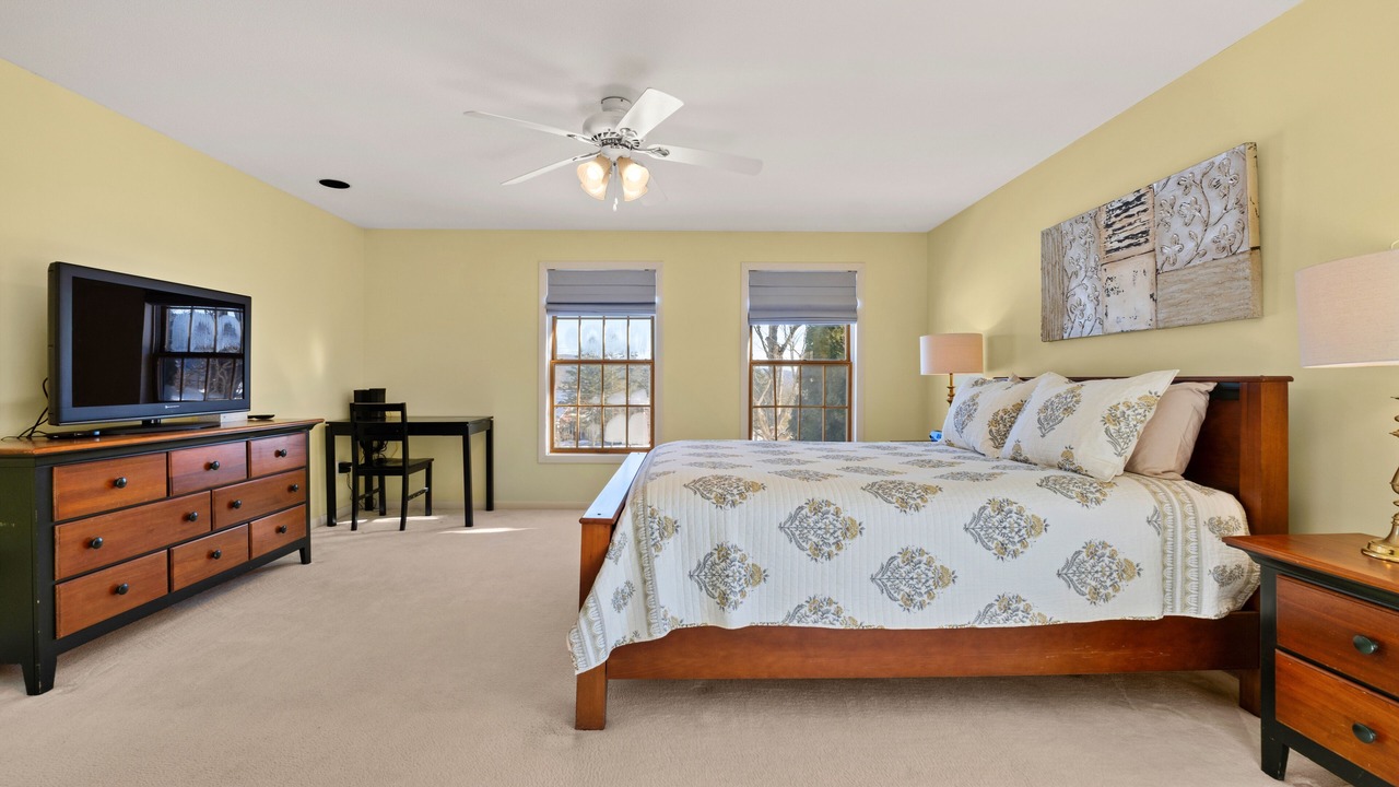 Photo of Bedroom in Lee