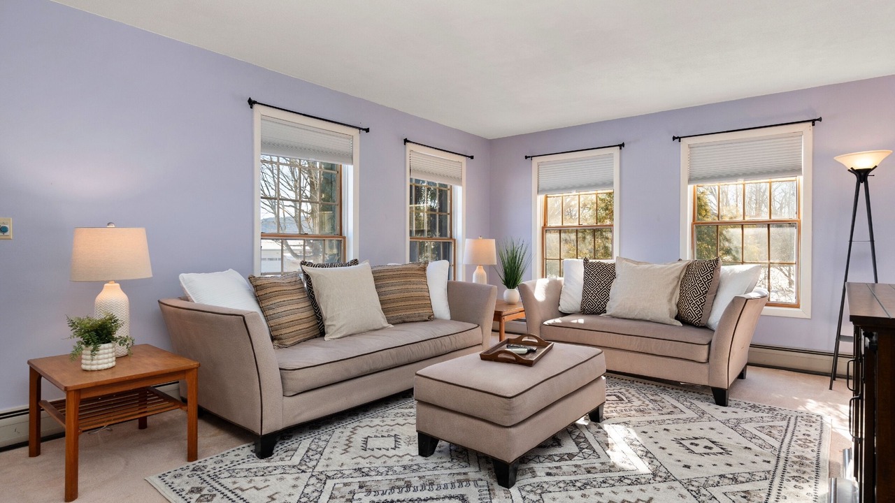 Photo of Livingroom in Lee