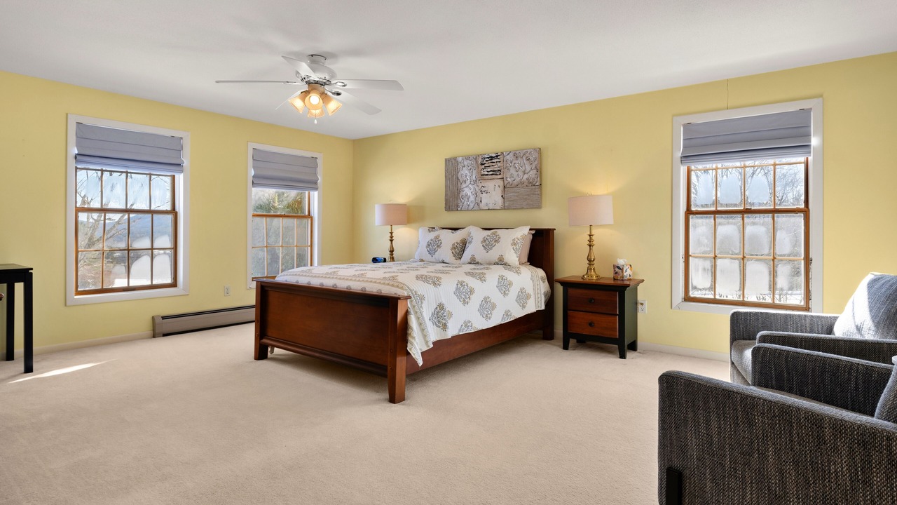 Photo of Bedroom in Lee