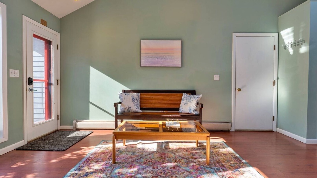 Photo of Livingroom in Lee