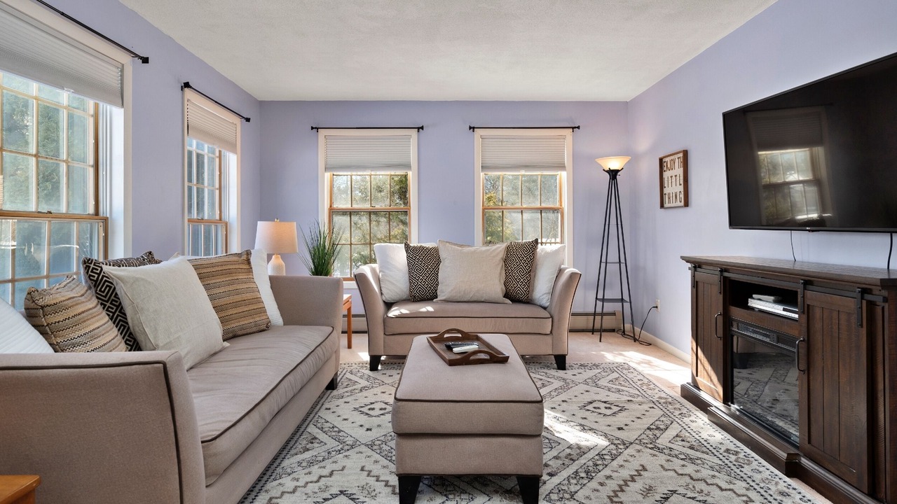 Photo of Livingroom in Lee