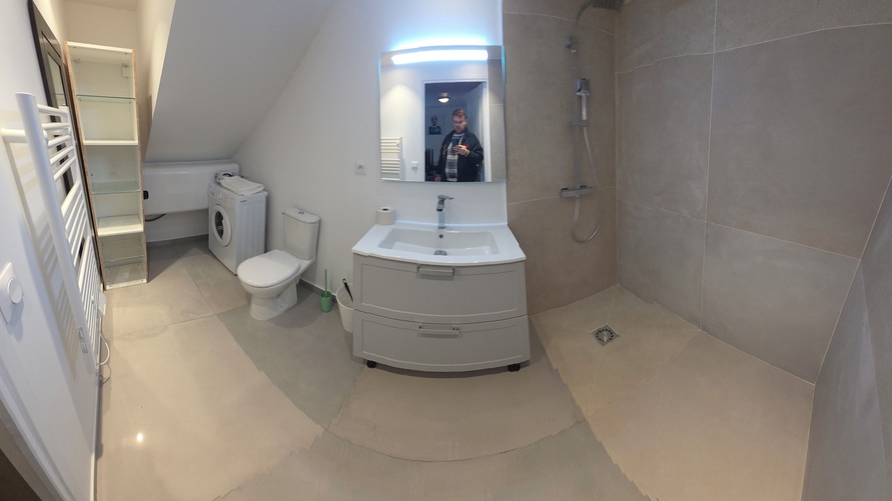 Photo of Bathroom in Oinville-sur-Montcient