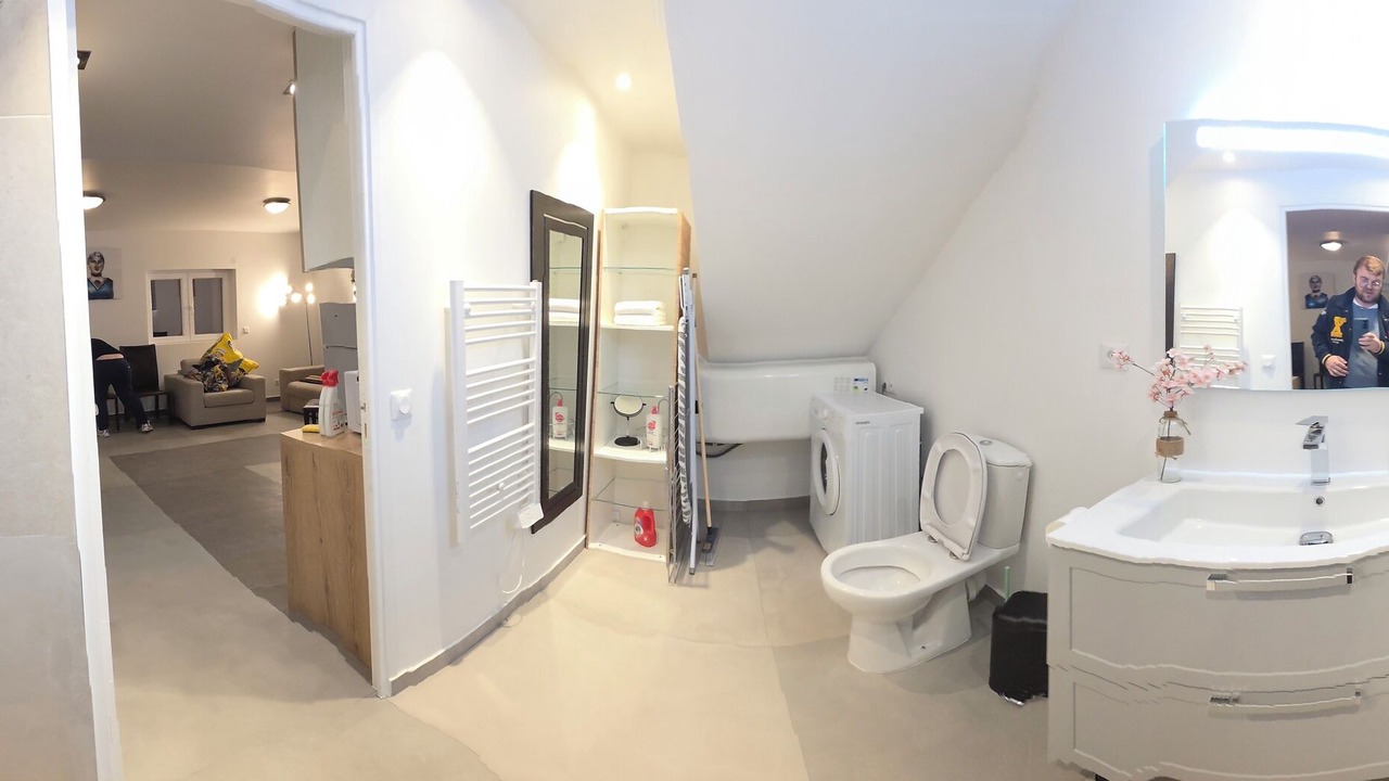 Photo of Bathroom in Oinville-sur-Montcient