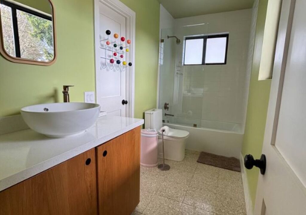 Photo of Bathroom in Miami Springs
