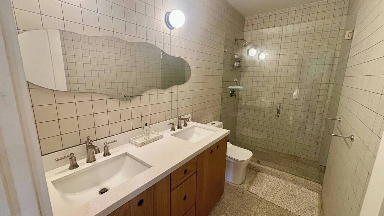 Photo of Bathroom in Miami Springs