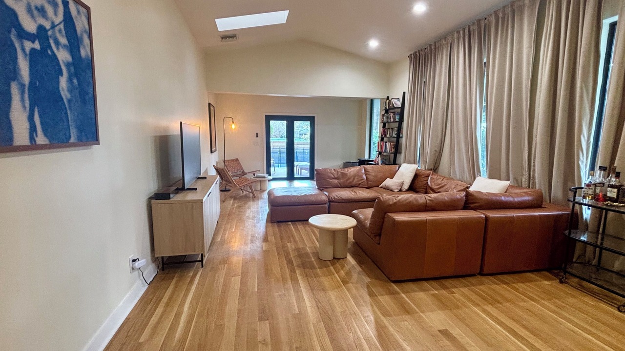 Photo of Livingroom in Miami Springs
