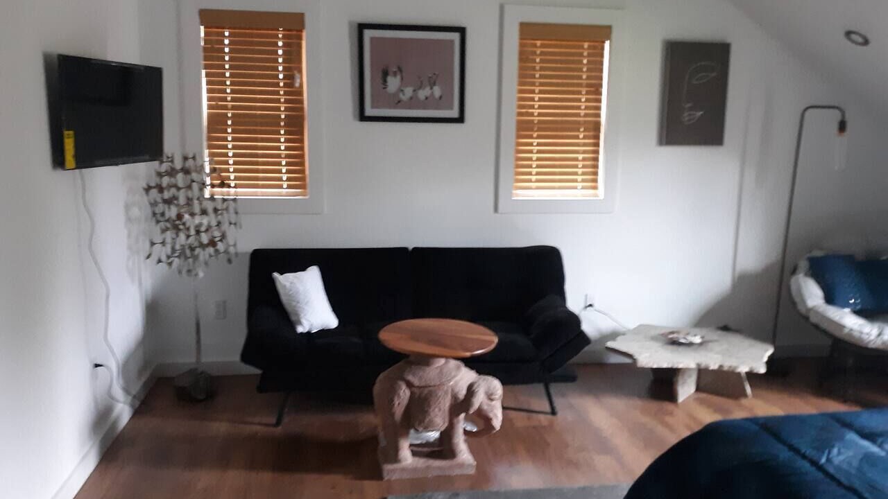 Photo of Livingroom in Kingston