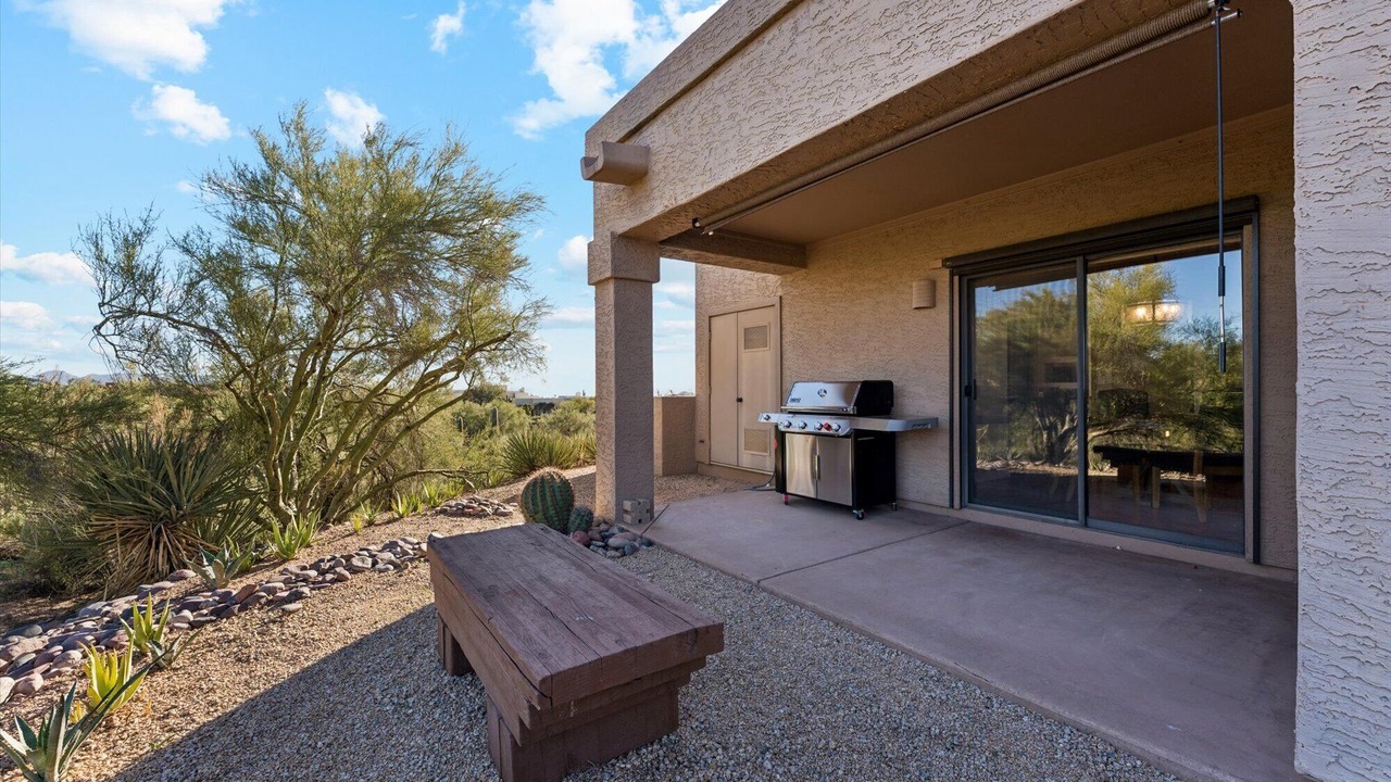 Photo of Patio Balcony in Carefree Rolling Hills