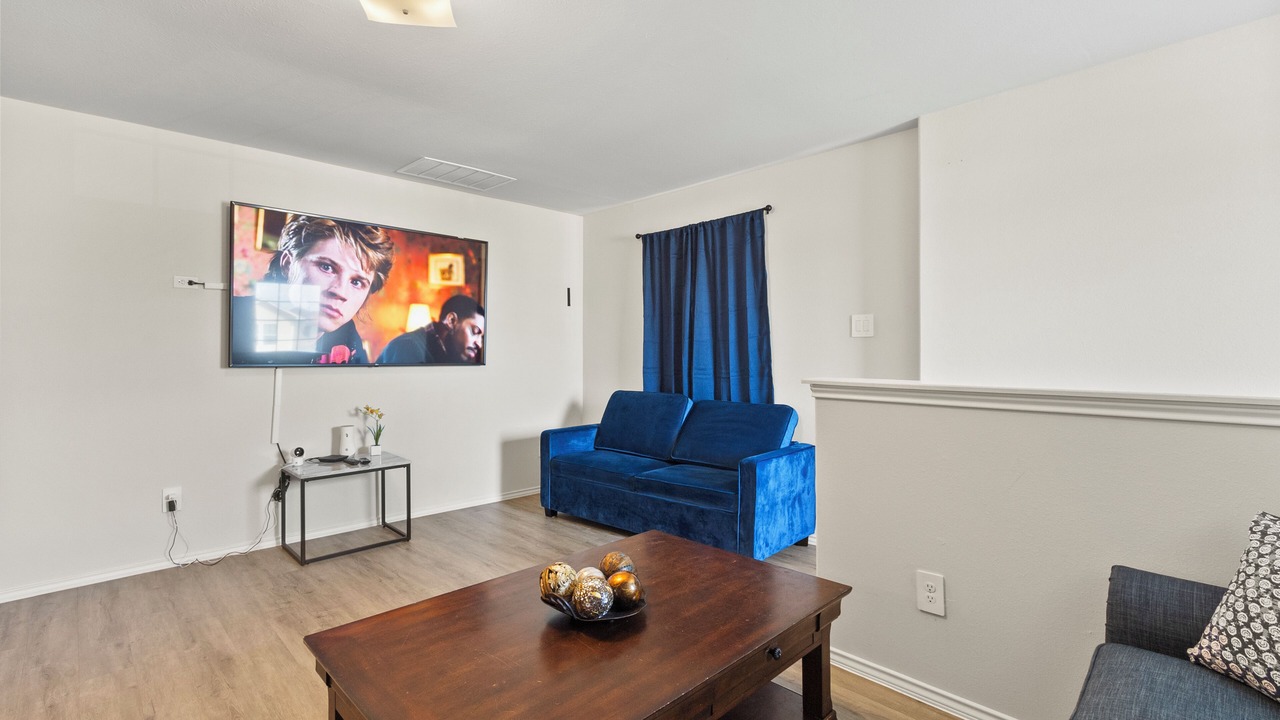 Photo of Livingroom in Spring