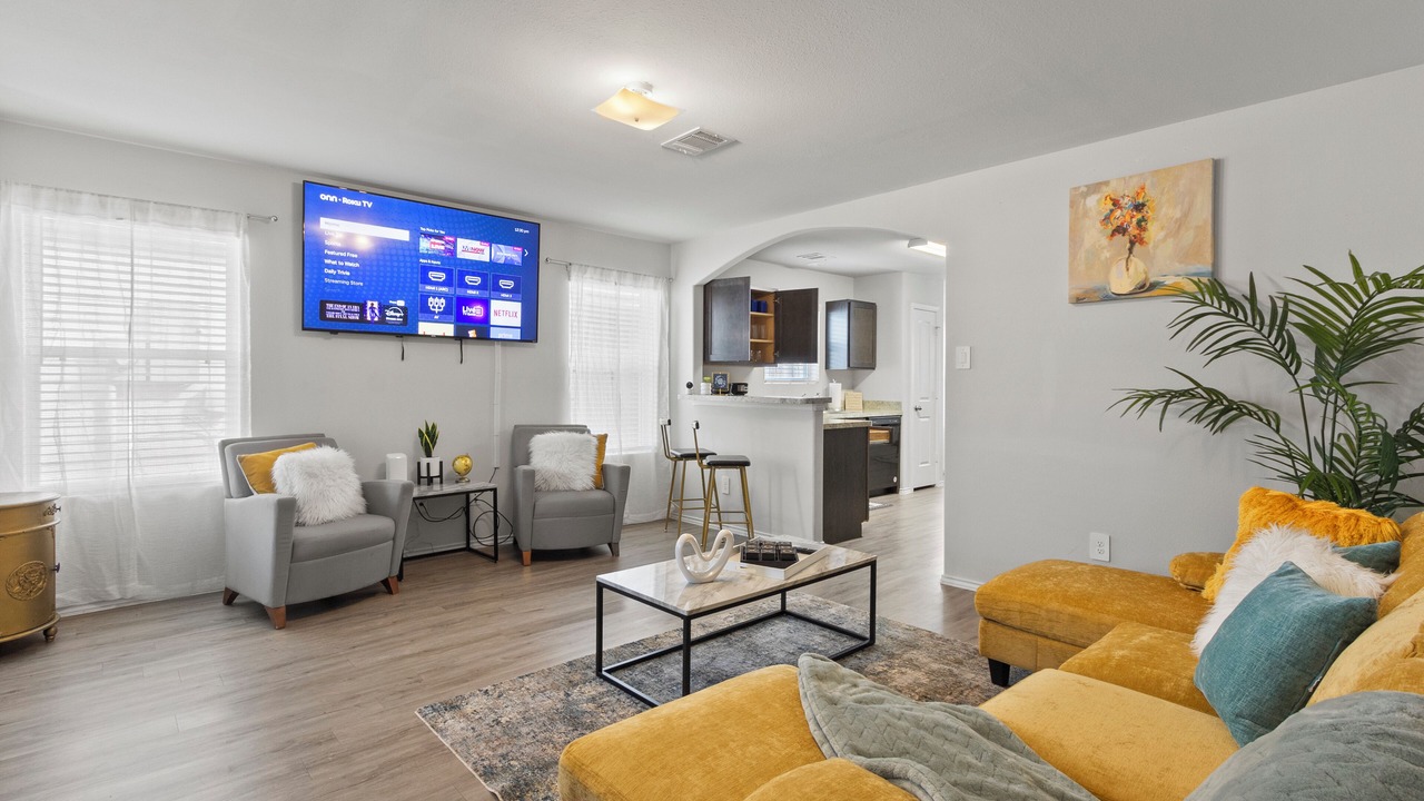 Photo of Livingroom in Spring