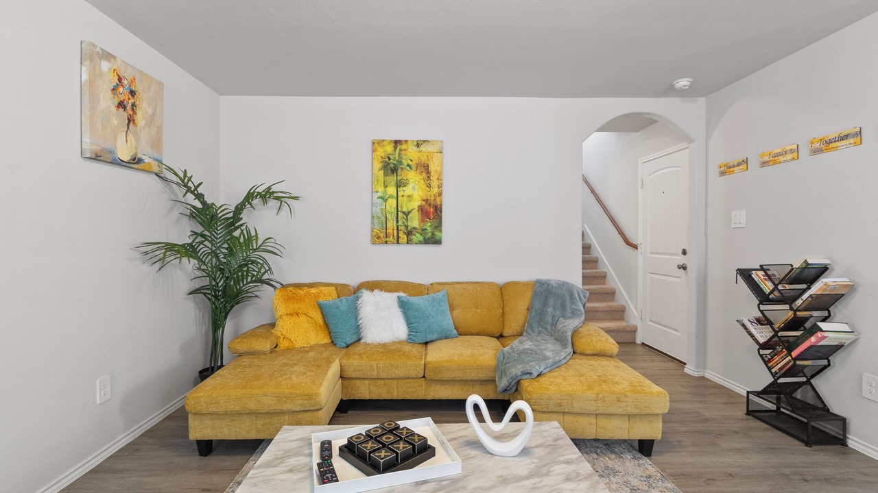 Photo of Livingroom in Spring