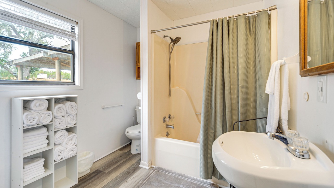 Photo of Bathroom in Blanco