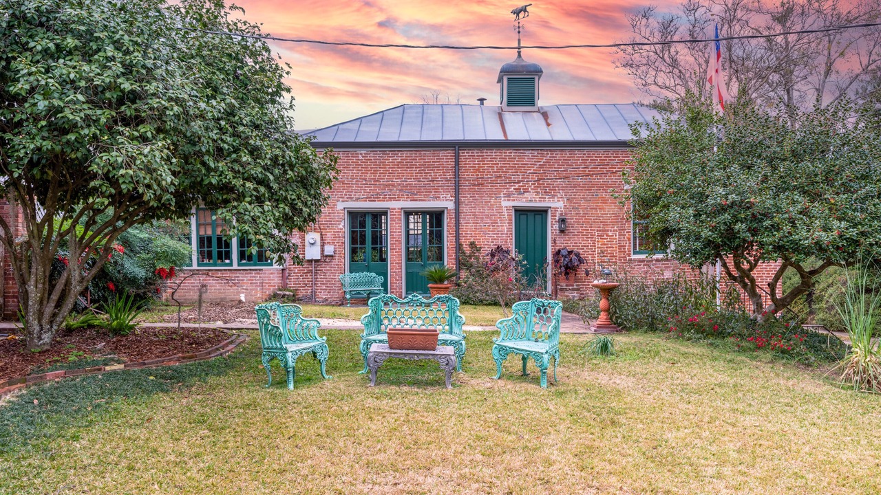 Photo of Patio Balcony in Natchez