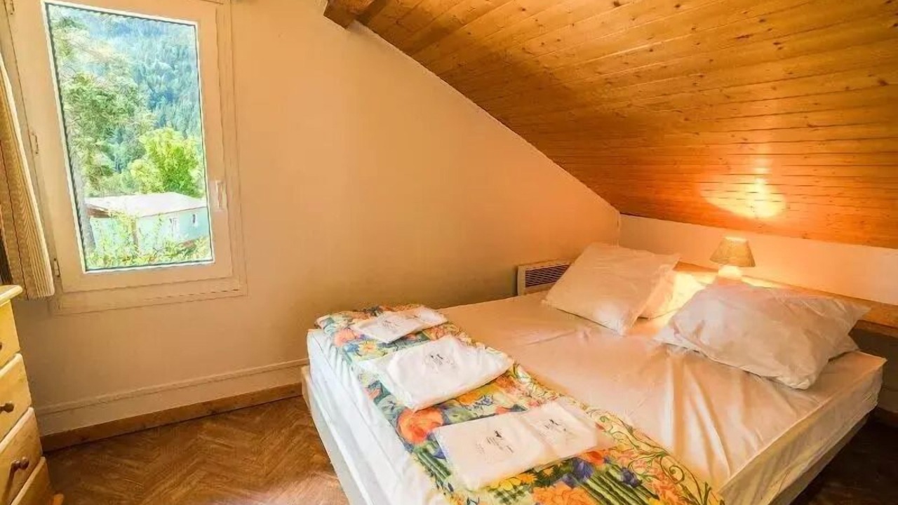 Photo of Bedroom in Meolans-Revel