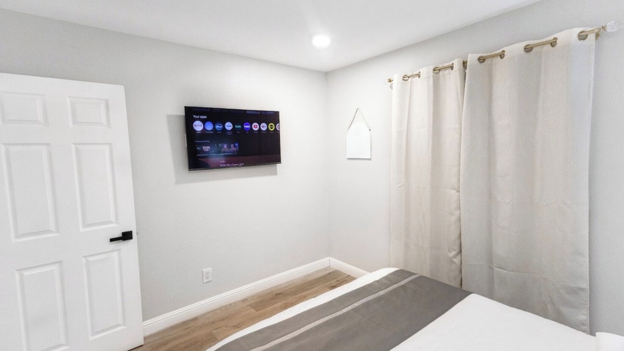 Photo of Bedroom in Central Escondido