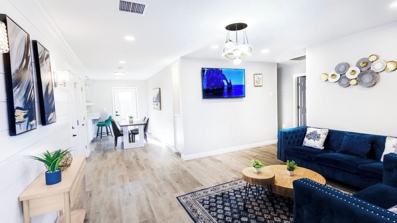 Photo of Livingroom in Central Escondido