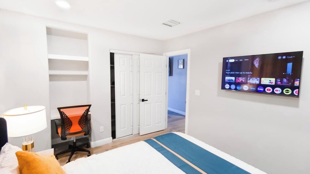 Photo of Bedroom in Central Escondido