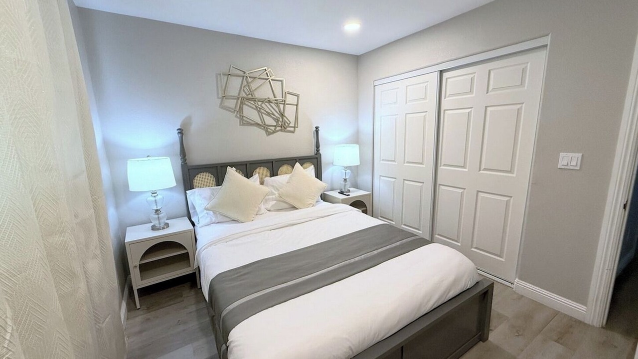 Photo of Bedroom in Central Escondido