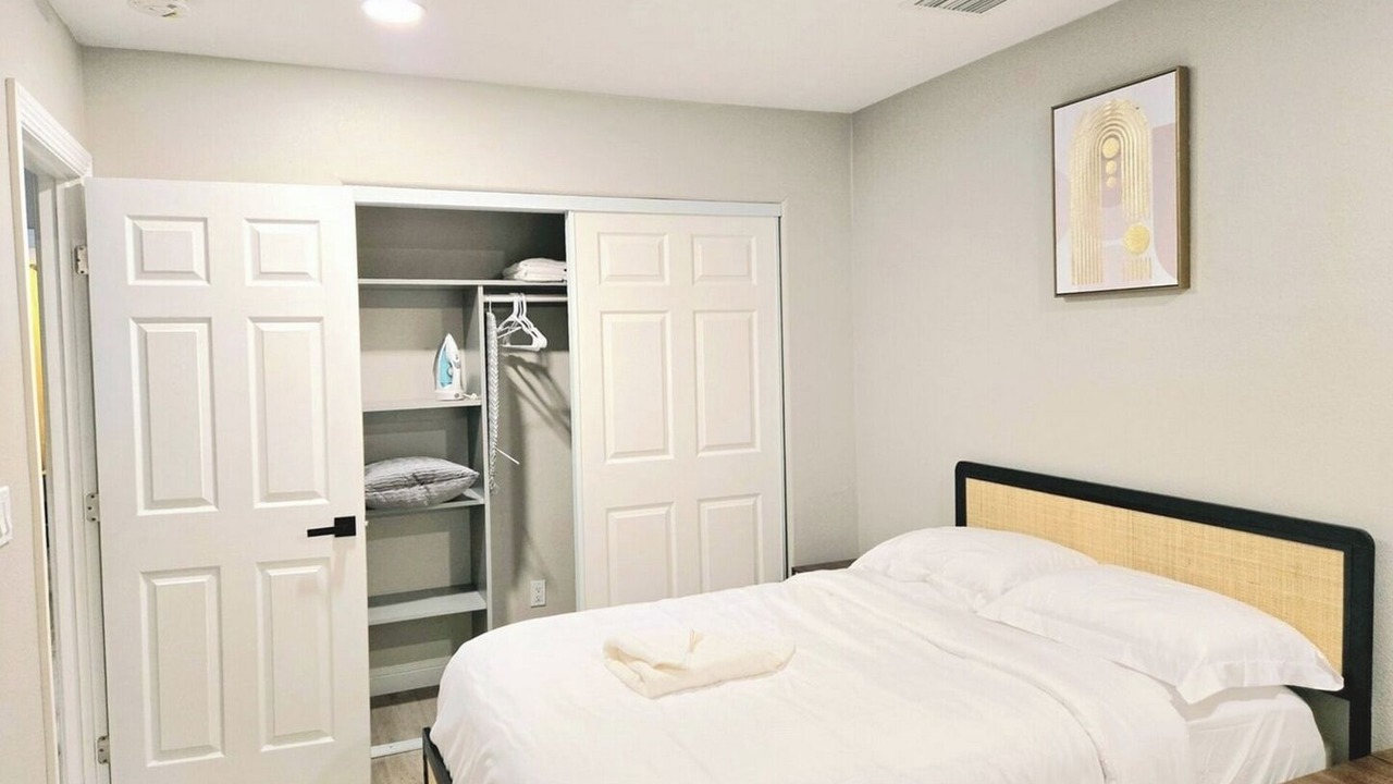 Photo of Bedroom in Central Escondido