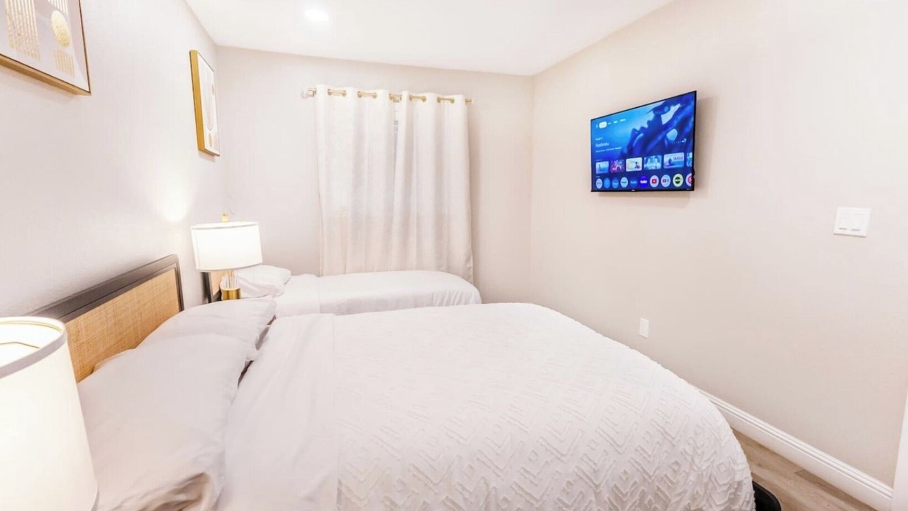 Photo of Bedroom in Central Escondido