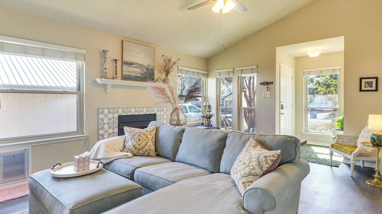 Photo of Livingroom in Quail Hollow