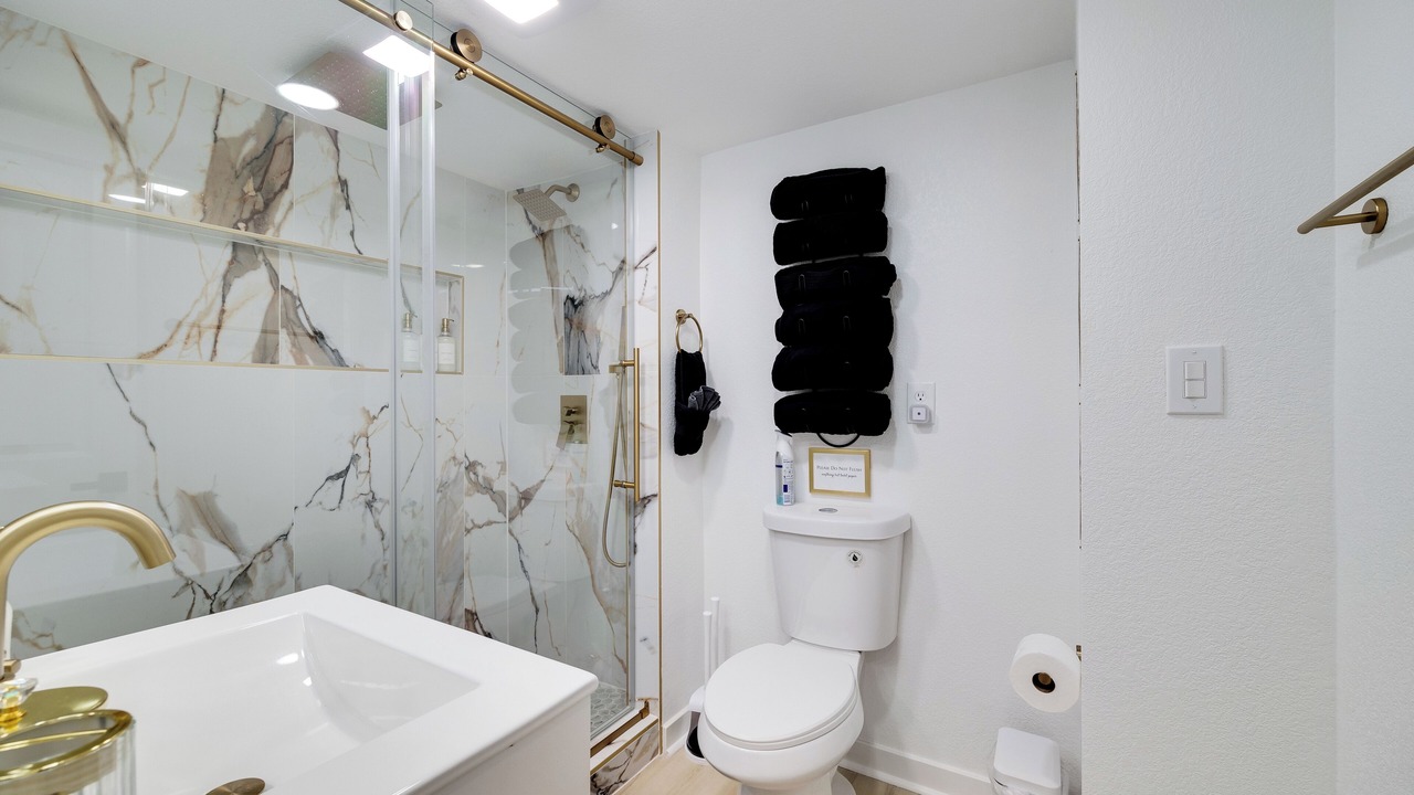 Photo of Bathroom in Lee's Summit