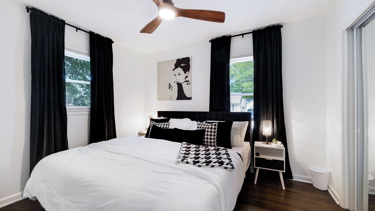 Photo of Bedroom in Lee's Summit