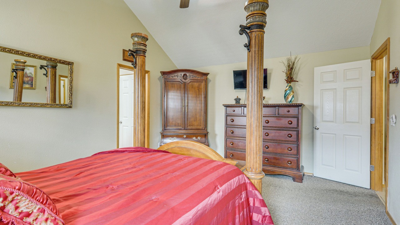 Photo of Bedroom in Brookline Station