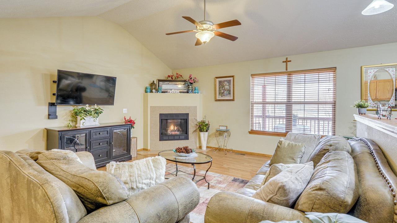 Photo of Livingroom in Brookline Station