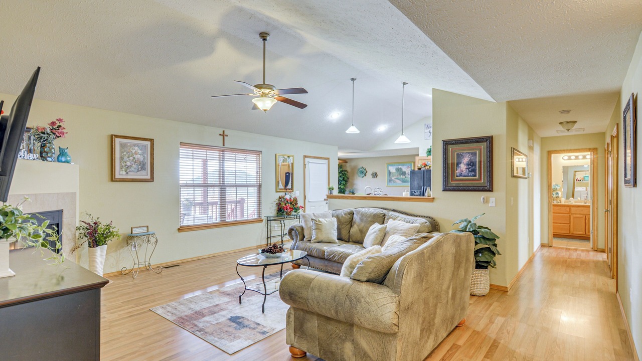 Photo of Livingroom in Brookline Station