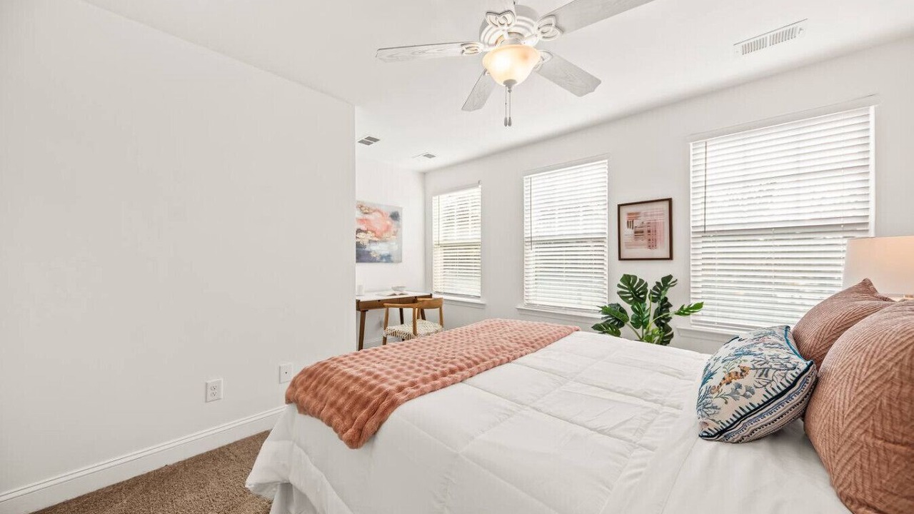 Photo of Bedroom in Goose Creek