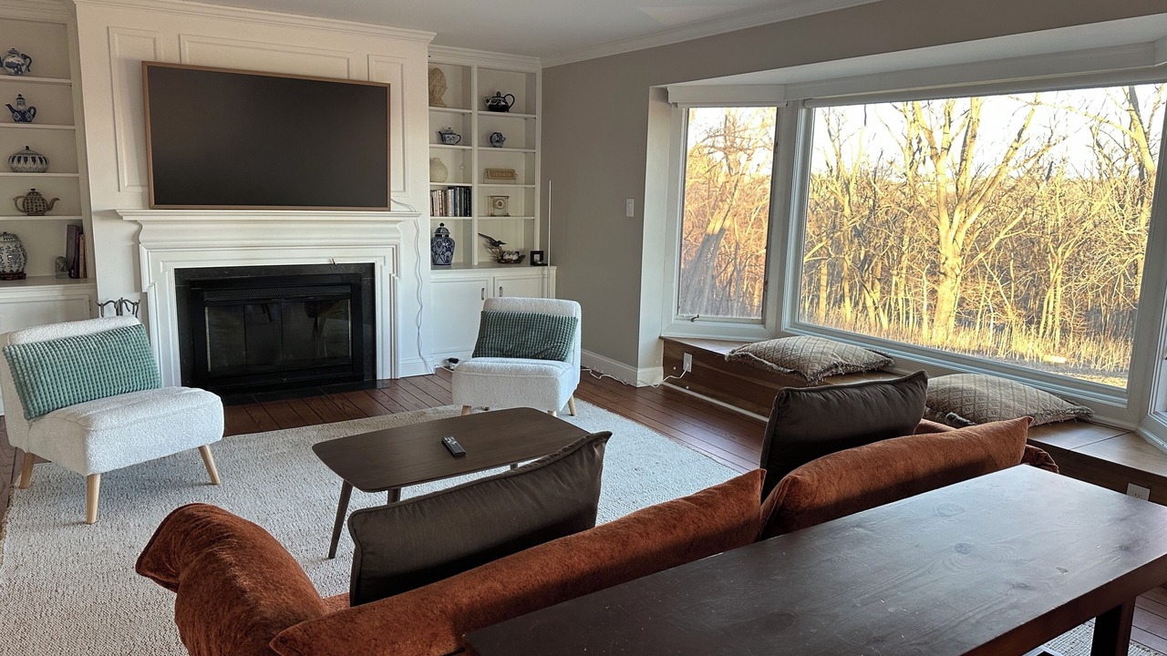 Photo of Livingroom in Newton