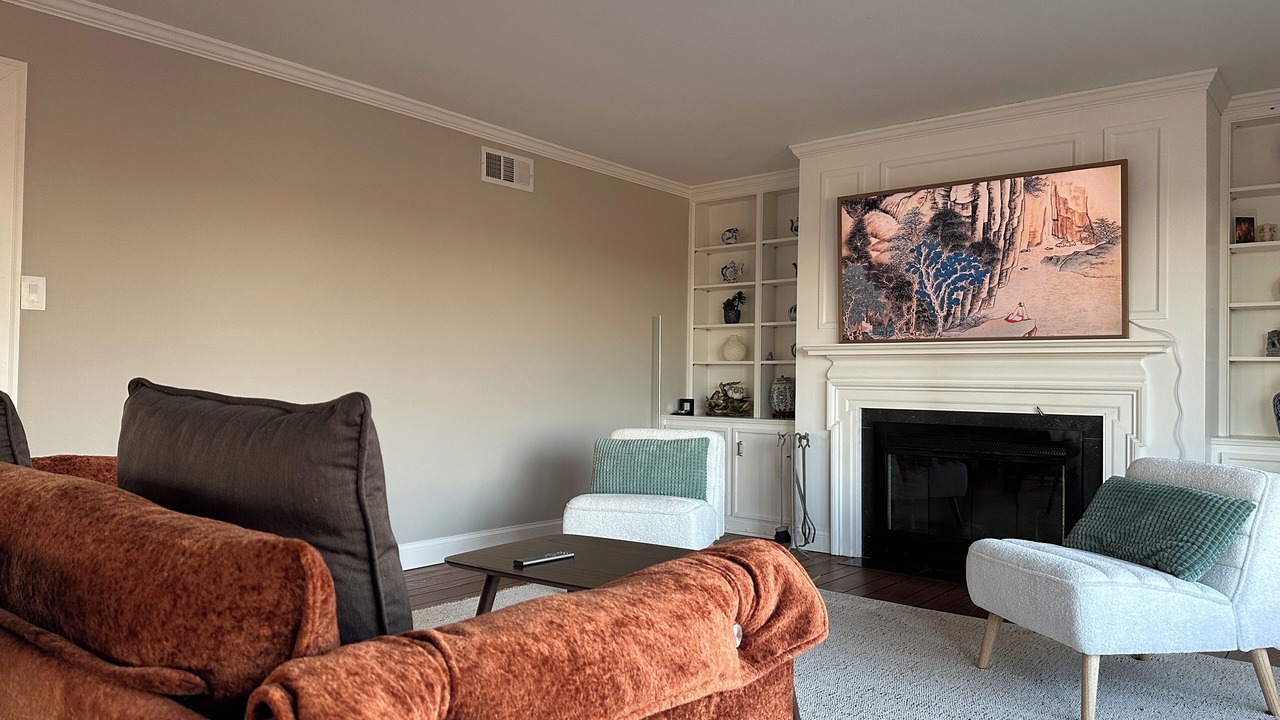 Photo of Livingroom in Newton