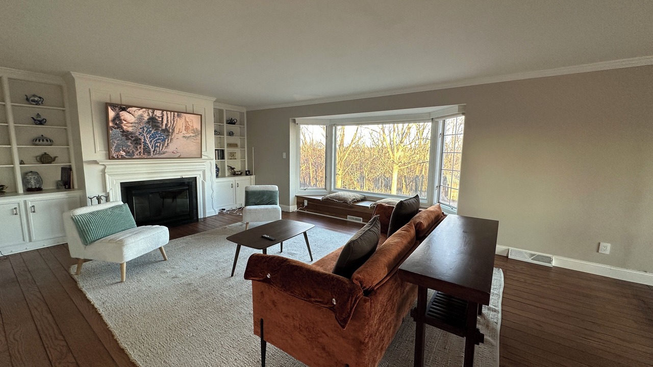 Photo of Livingroom in Newton