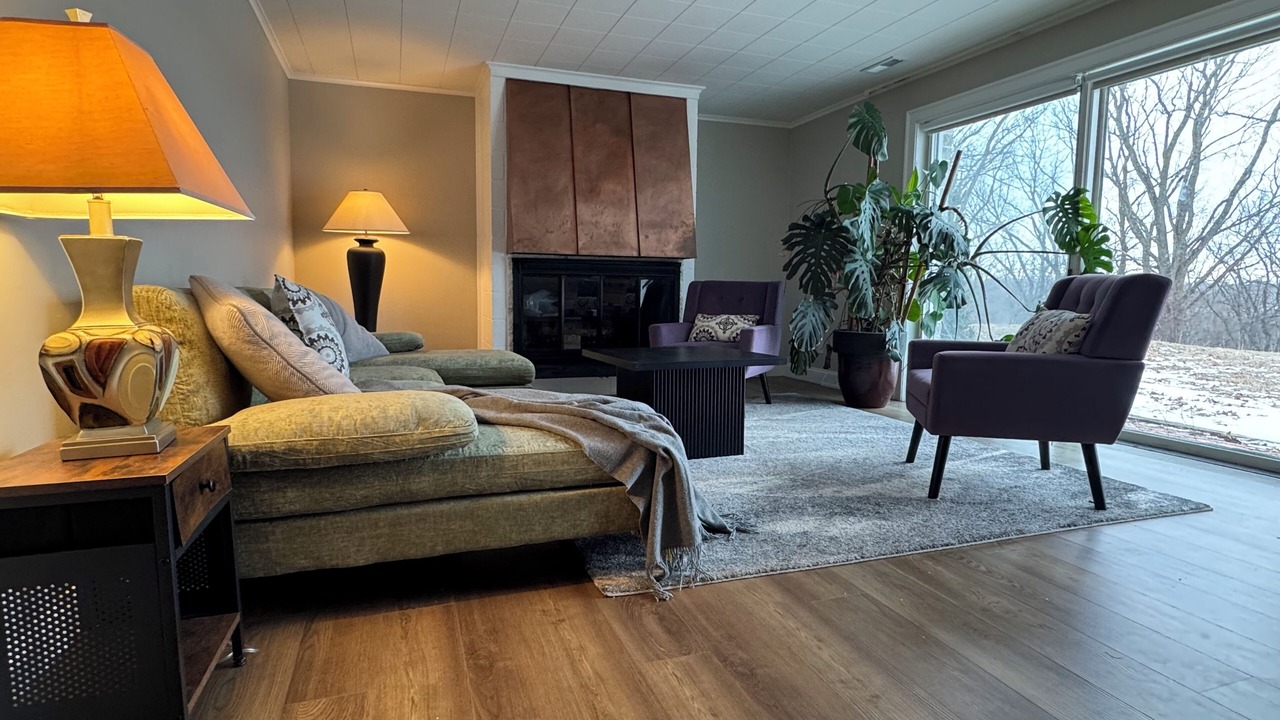 Photo of Livingroom in Newton