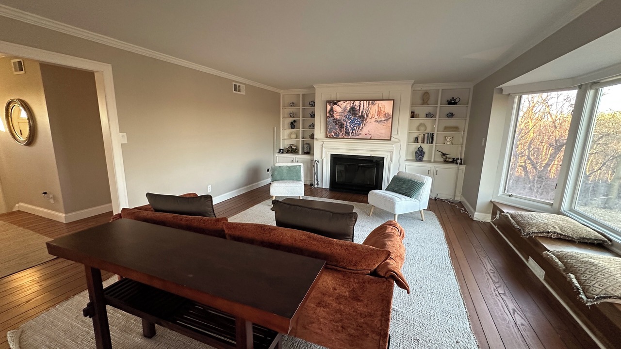 Photo of Livingroom in Newton