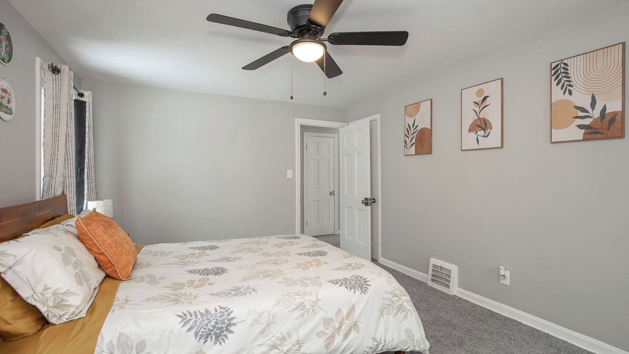 Photo of Bedroom in Cleveland