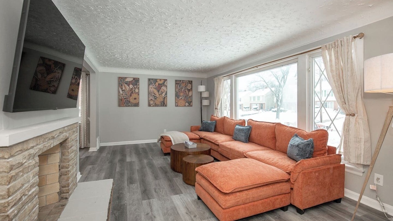 Photo of Livingroom in Cleveland