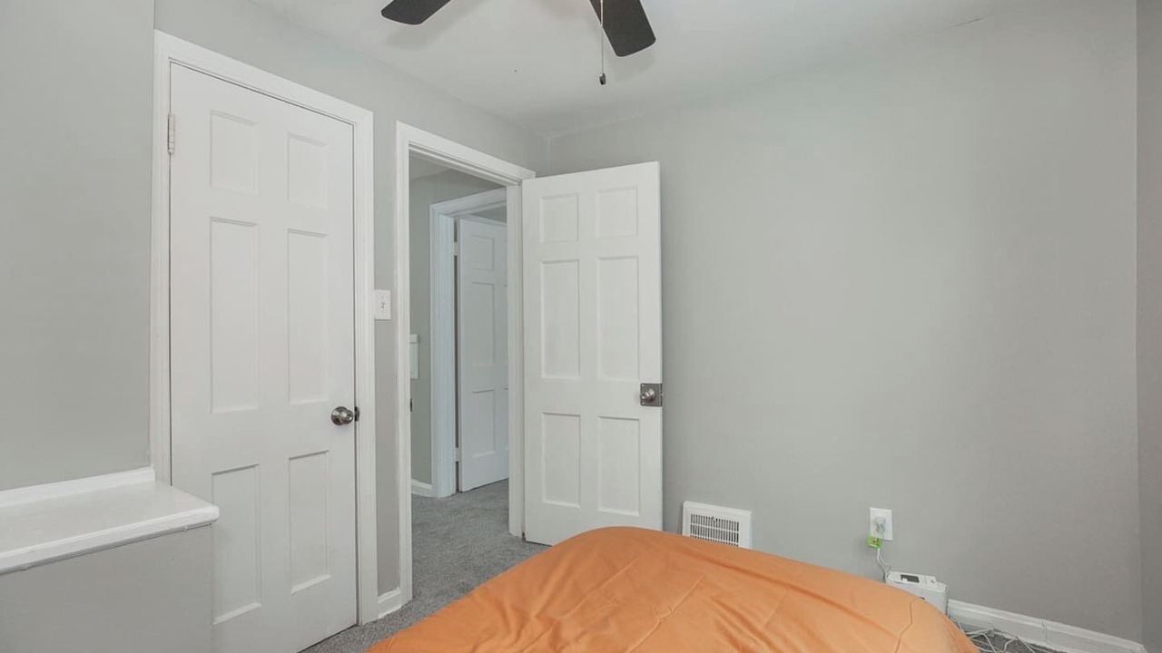 Photo of Bedroom in Cleveland