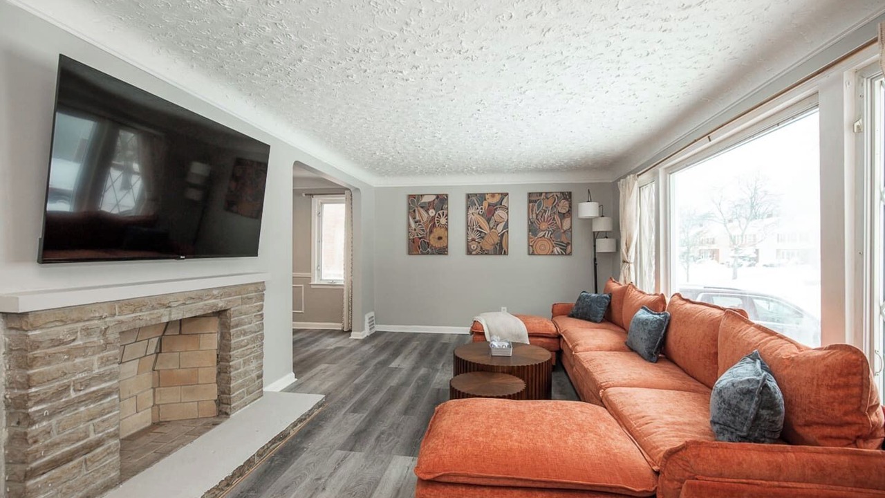 Photo of Livingroom in Cleveland