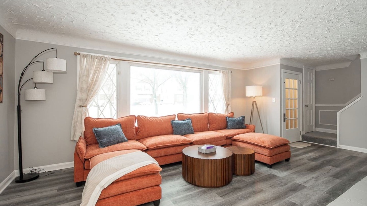 Photo of Livingroom in Cleveland