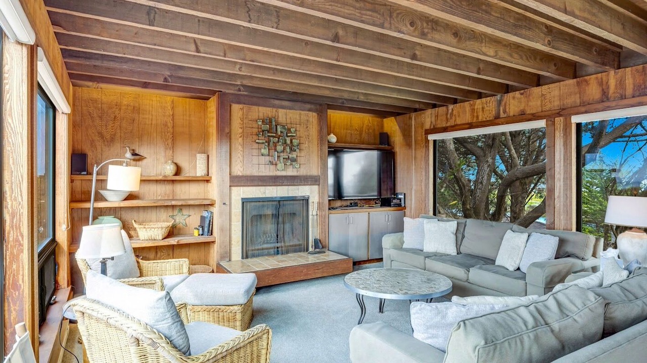 Photo of Livingroom in Watsonville